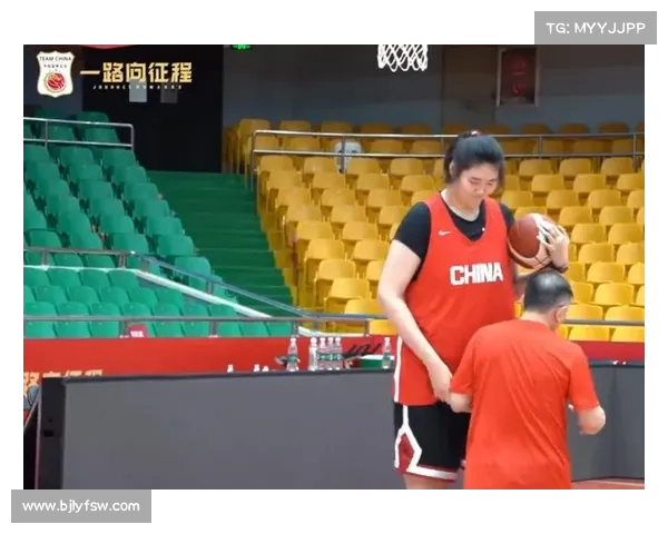 中国女篮今夜迎战关键对决 张子宇或迎离队告别战 宫鲁鸣特训备战焦点赛 中国女篮今夜迎战关键对决 张子宇或迎离队告别战 宫鲁鸣特训备战焦点赛